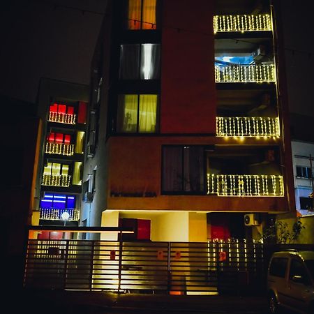 City Center Suite With Terrace Bucureşti Exterior foto