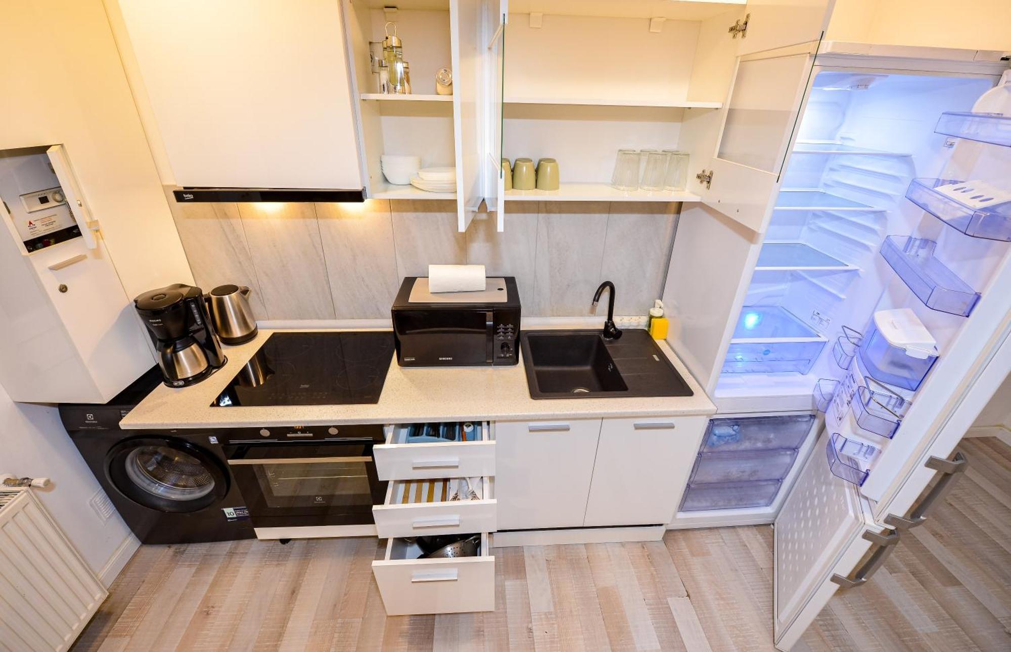City Center Suite With Terrace Bucureşti Exterior foto