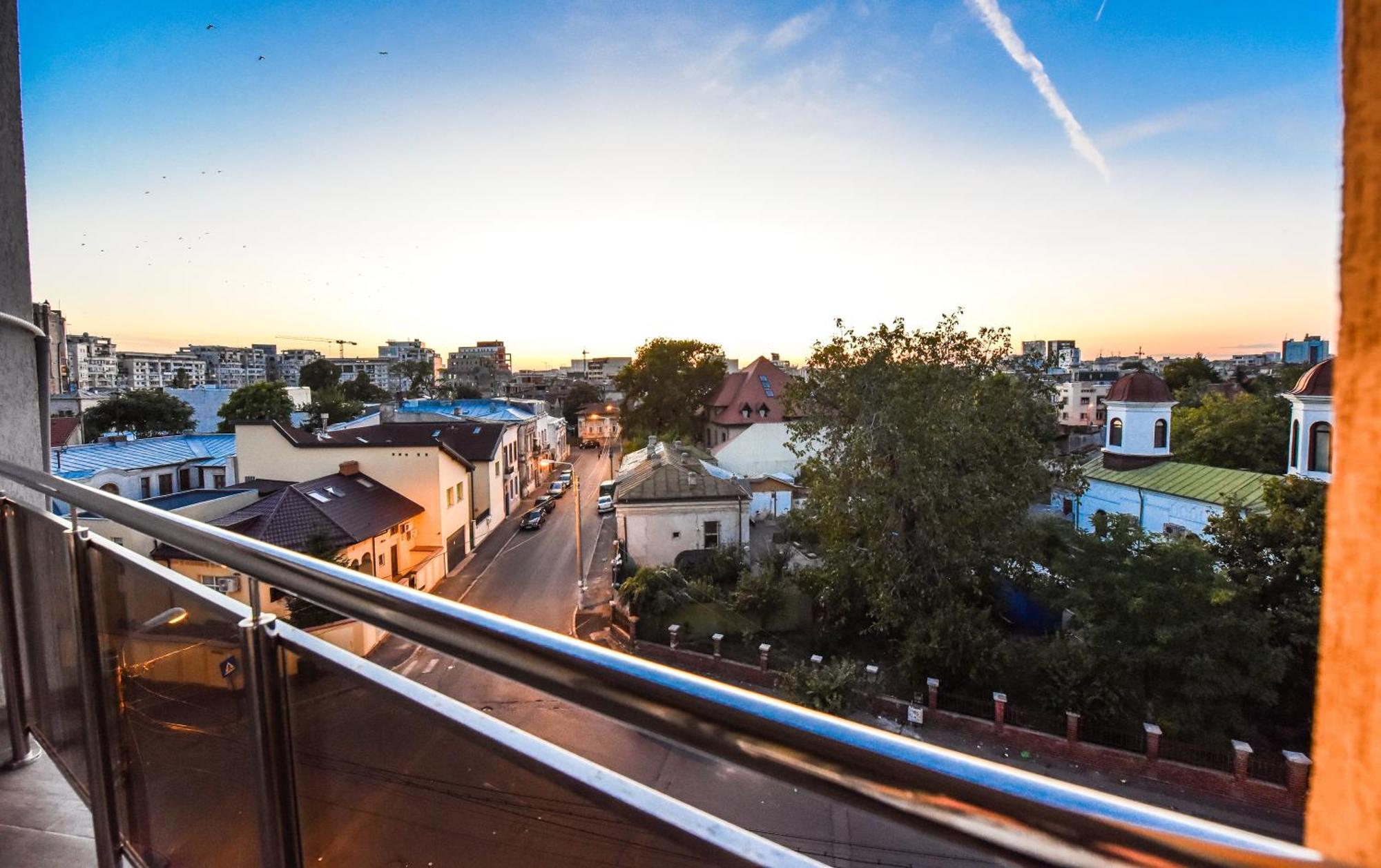 City Center Suite With Terrace Bucureşti Exterior foto